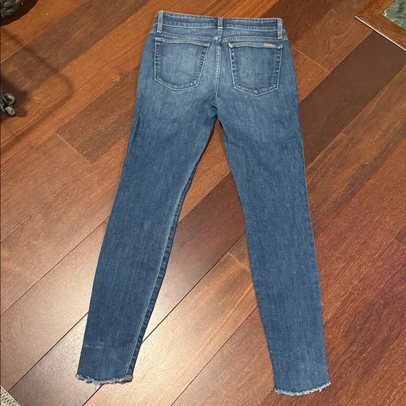 Joe’s Jeans The Iconic mid rise skinny ankle jeans with tulip fringe hem - Picture 7 of 13